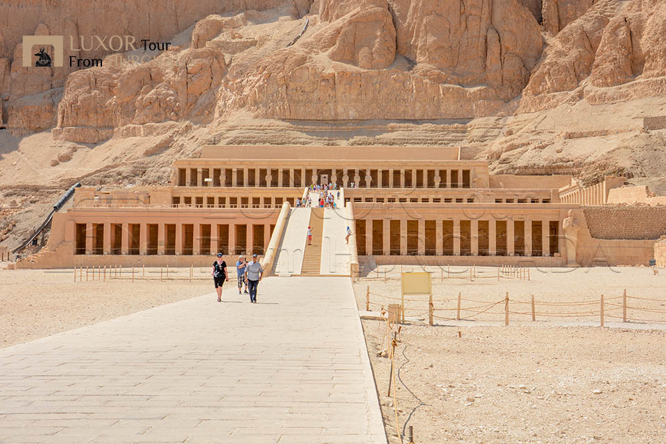 2-nights-luxor-and-Aswan-on-Nile-cruise-board-from-hurghada