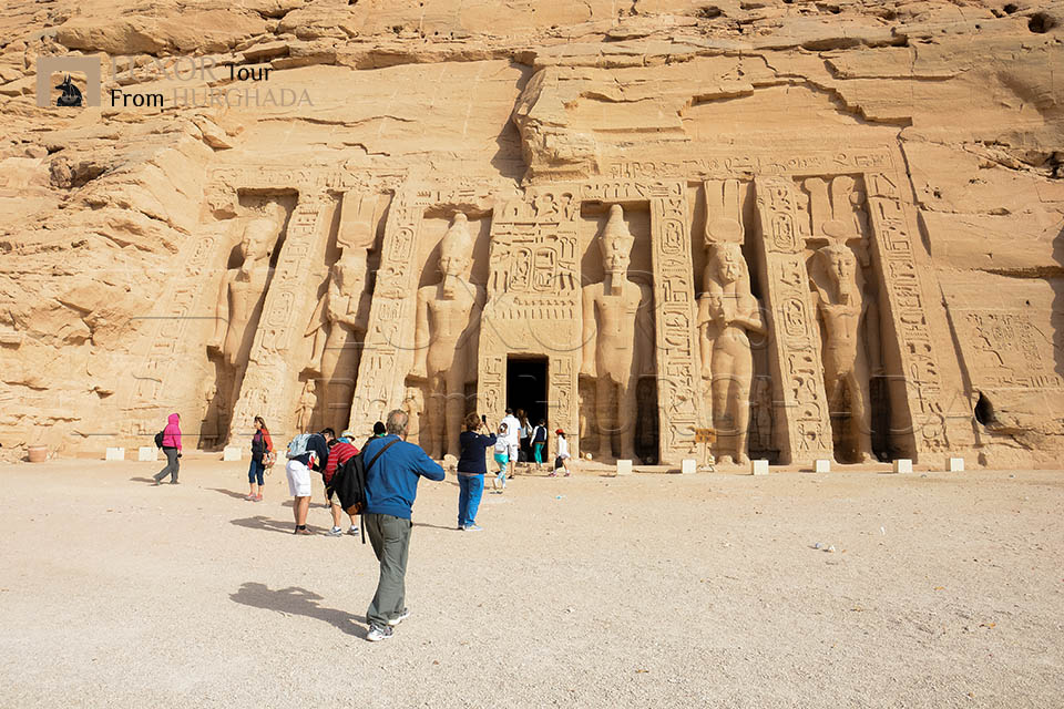 4-Days-Nile-Cruise-Luxor-To-Aswan-Abu-simbelBalloon-From-Hurghada