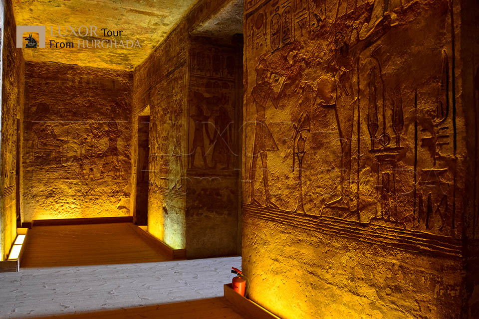 Overnight Tour from Luxor to Abu Simbel
